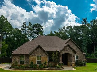 15810 Crazy Horse Dr, Lindale, TX 75771