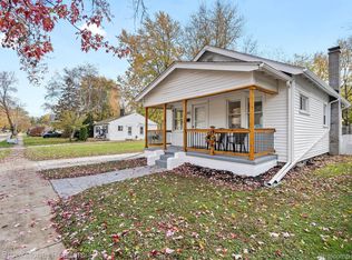 1520 E Harry Ave, Hazel Park, MI 48030
