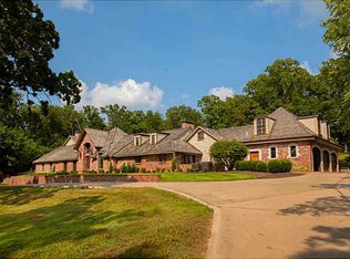 1 E Lovers Ln, Fayetteville, AR 72701