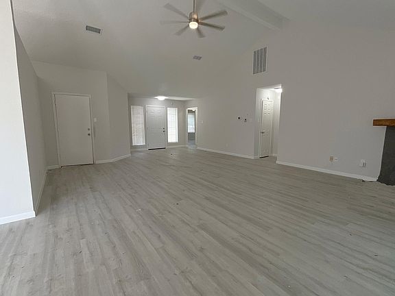 4th image of 8415 Grand Knolls Dr