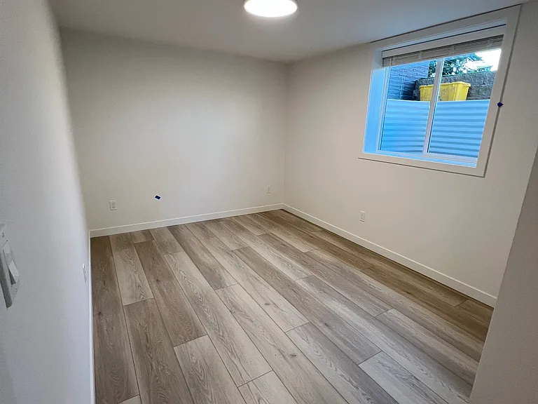 14402 SE Main St #B — Photo 31