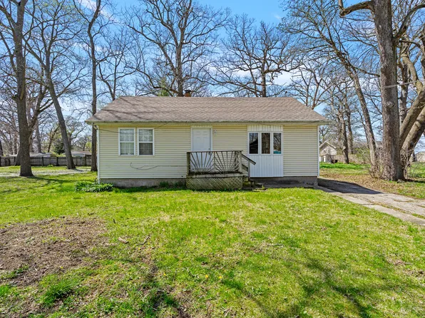 68 S Laurel Rd, Kankakee, IL 60901