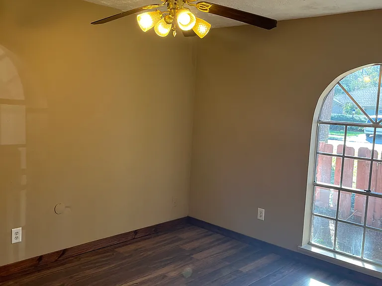 9614 Galston Ln — Photo 5