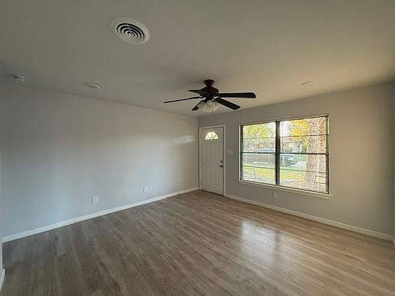 3rd image of 5143 Durango Dr
