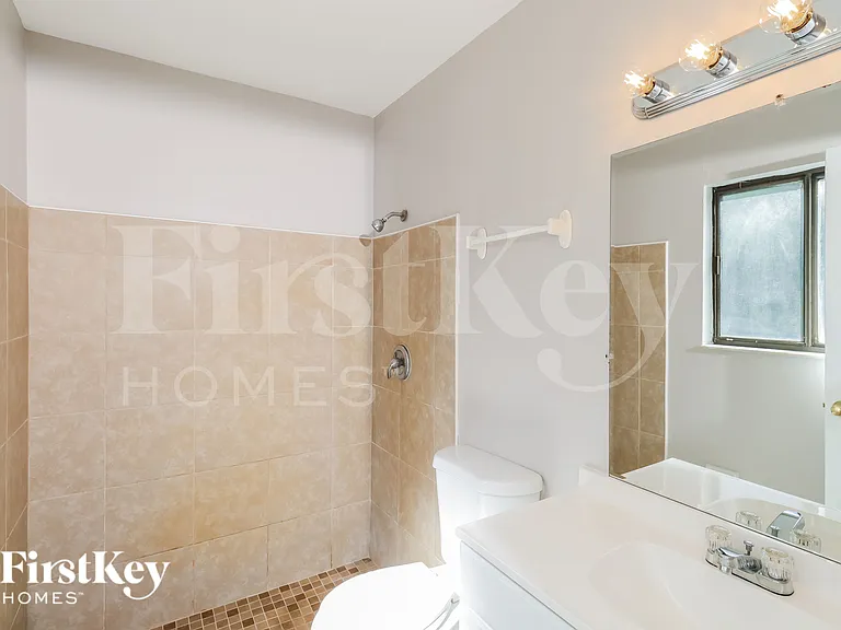 814 Yacolt Rd SE — Photo 10