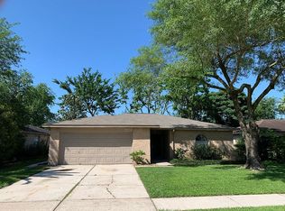 2123 Green Knoll Dr, Houston, TX 77067