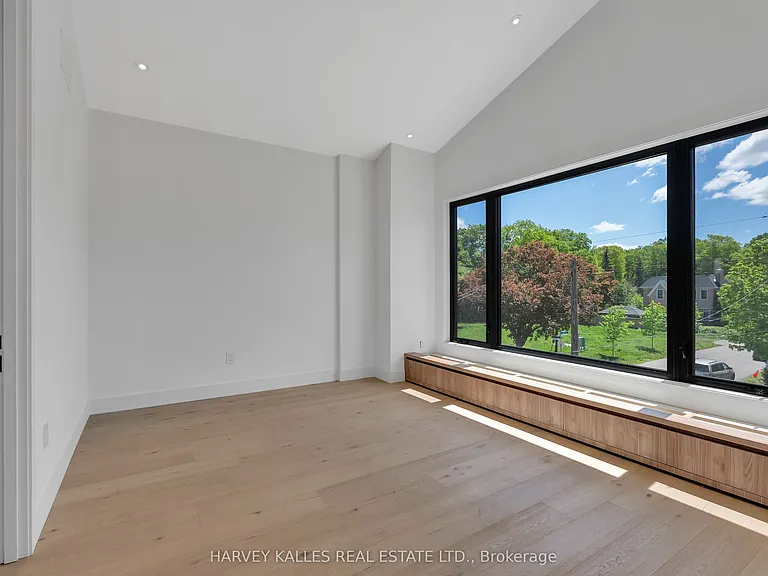 172 Cameron Ave — Photo 25