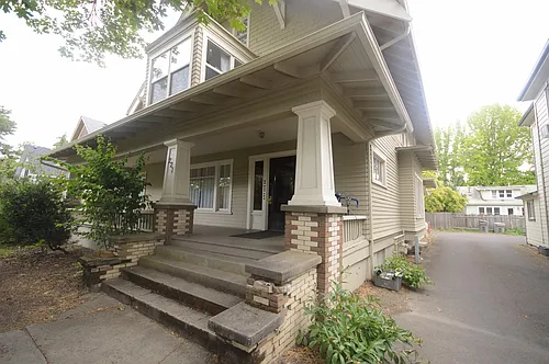 227 NW 11th St #1 Photo 1 227 NW 11th St #1 Photo 1