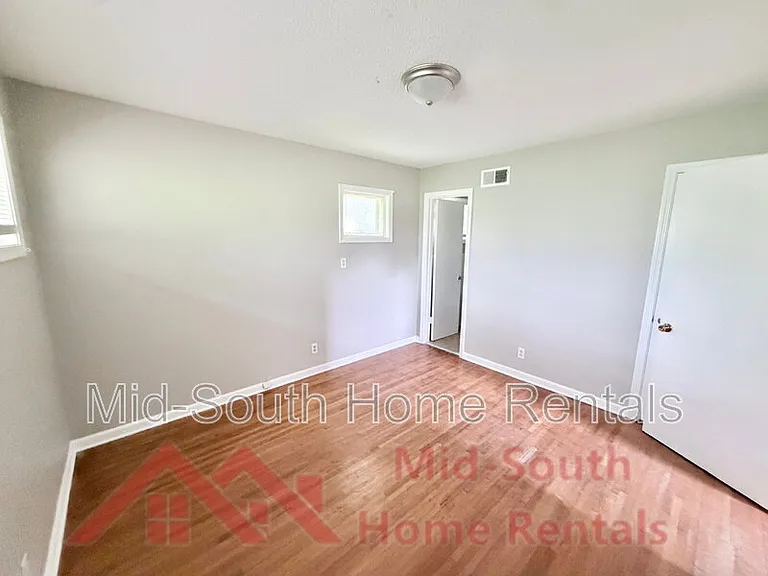 480 Whiteville Ave — Photo 12