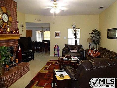 4th image of 3918 Karen Dr
