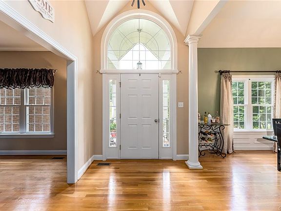 4th image of 12043 Dunnottar Dr