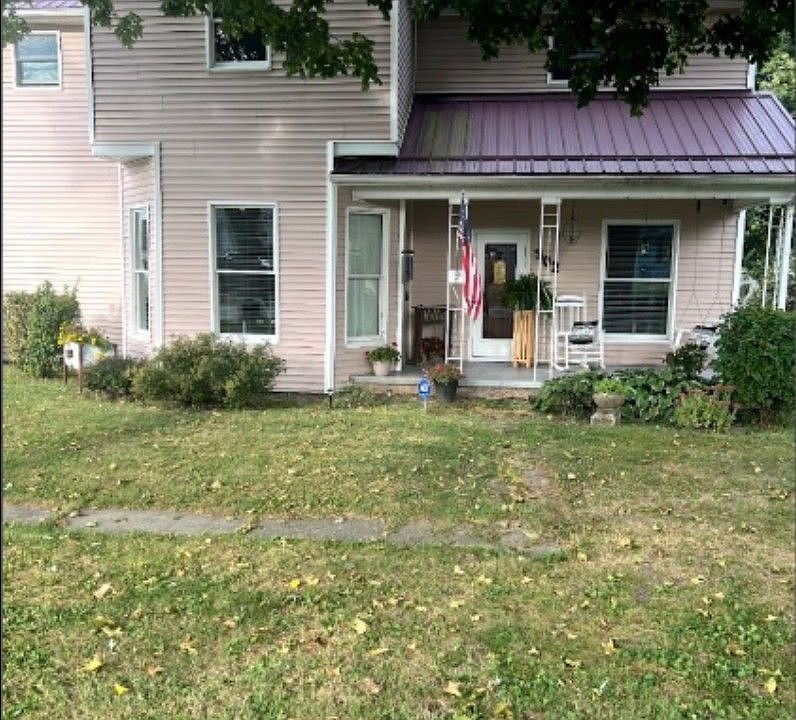 1st image of 302 Chambers St