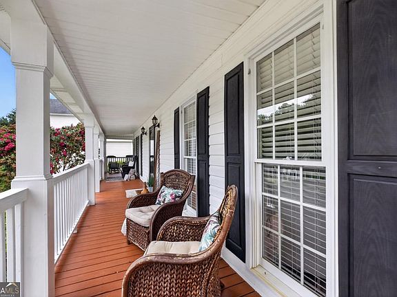 5th image of 106 Bexley Ln