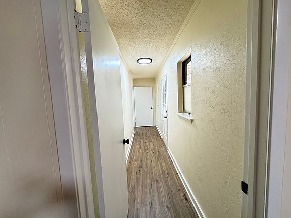 5th image of 601 Ravenwood Dr