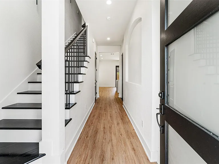 3620 Mount Pleasant St #A — Photo 2