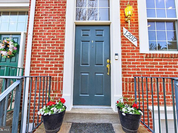 3rd image of 12017 Edgemere Cir