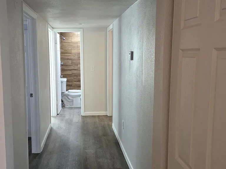 Clems Road Apartments — Photo 22