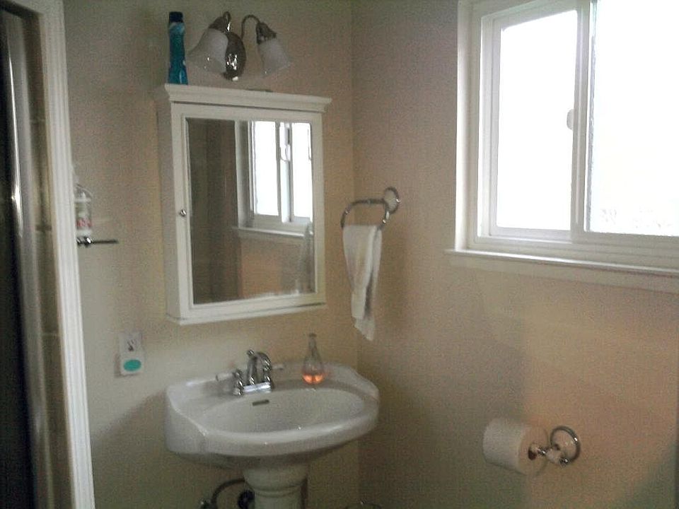 2nd image of 3027 Camino Diablo