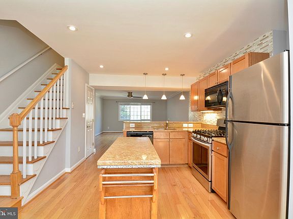 3rd image of 1485-1485 N Van Dorn St #B