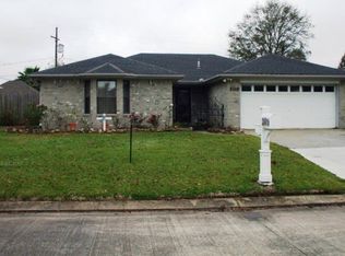 2112 Avenue M, Nederland, TX 77627