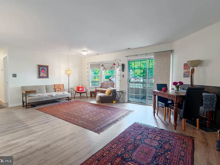 101 Lassen Ct #4 — Photo 4