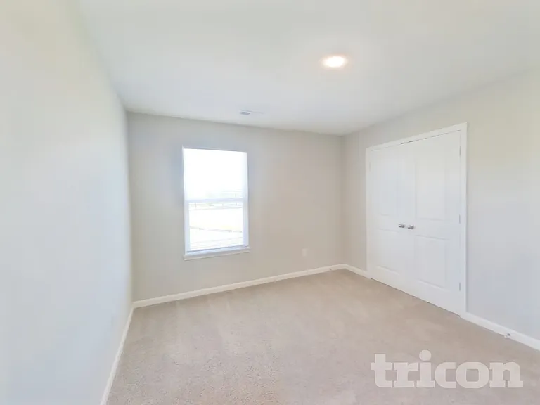 1658 Fairmount Dr — Photo 8