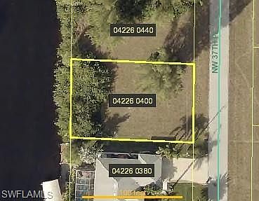 3rd image of 902 NW 37th Ave
