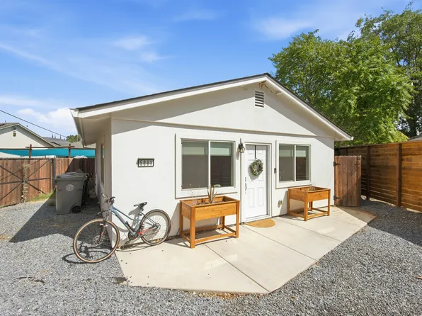 5081 12th Ave, Sacramento, CA 95820