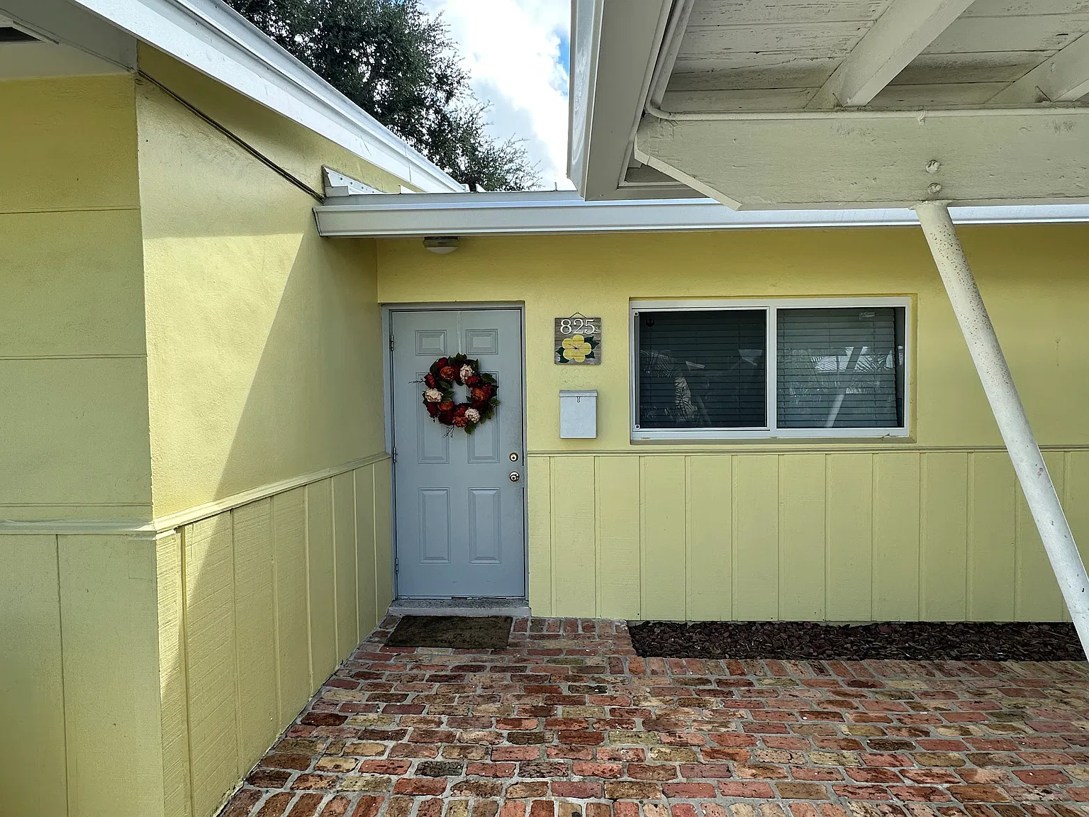 3 bed, 1664 sqft, $3,750 — Photo 2