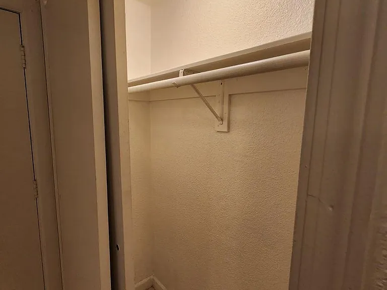 Modern Quarters Apartments — Photo 11