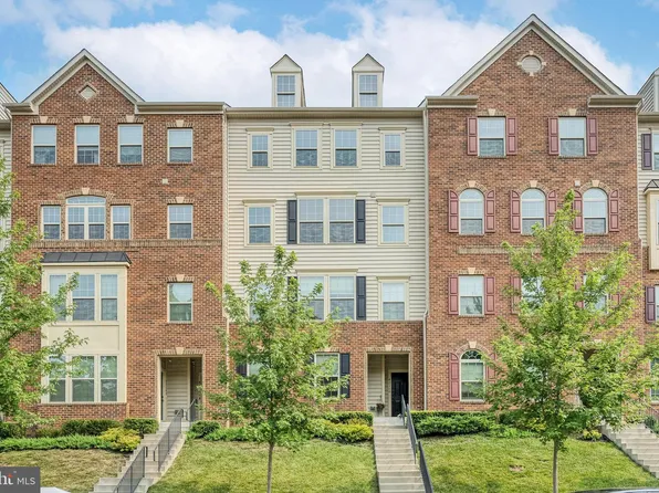 42110 Winning Glory Dr, Aldie, VA 20105