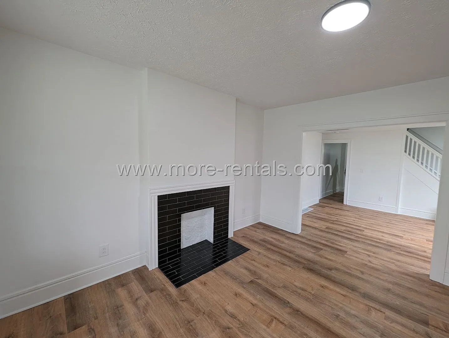1237-1239 Atcheson St — Photo 3