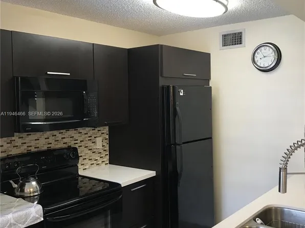 4652 NW 97th Pl #235, Doral, FL 33178