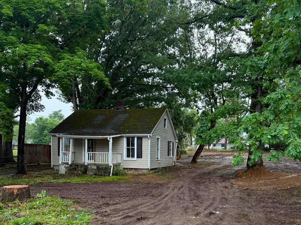 20 Shadow Ln, Stuarts Draft, VA 24477