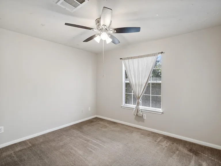 2108 Narrow Glen Pkwy — Photo 15