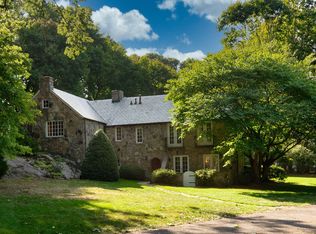 11 Searles Rd, Darien, CT 06820