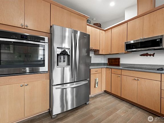5th image of 10149 Albany Park Lane SW