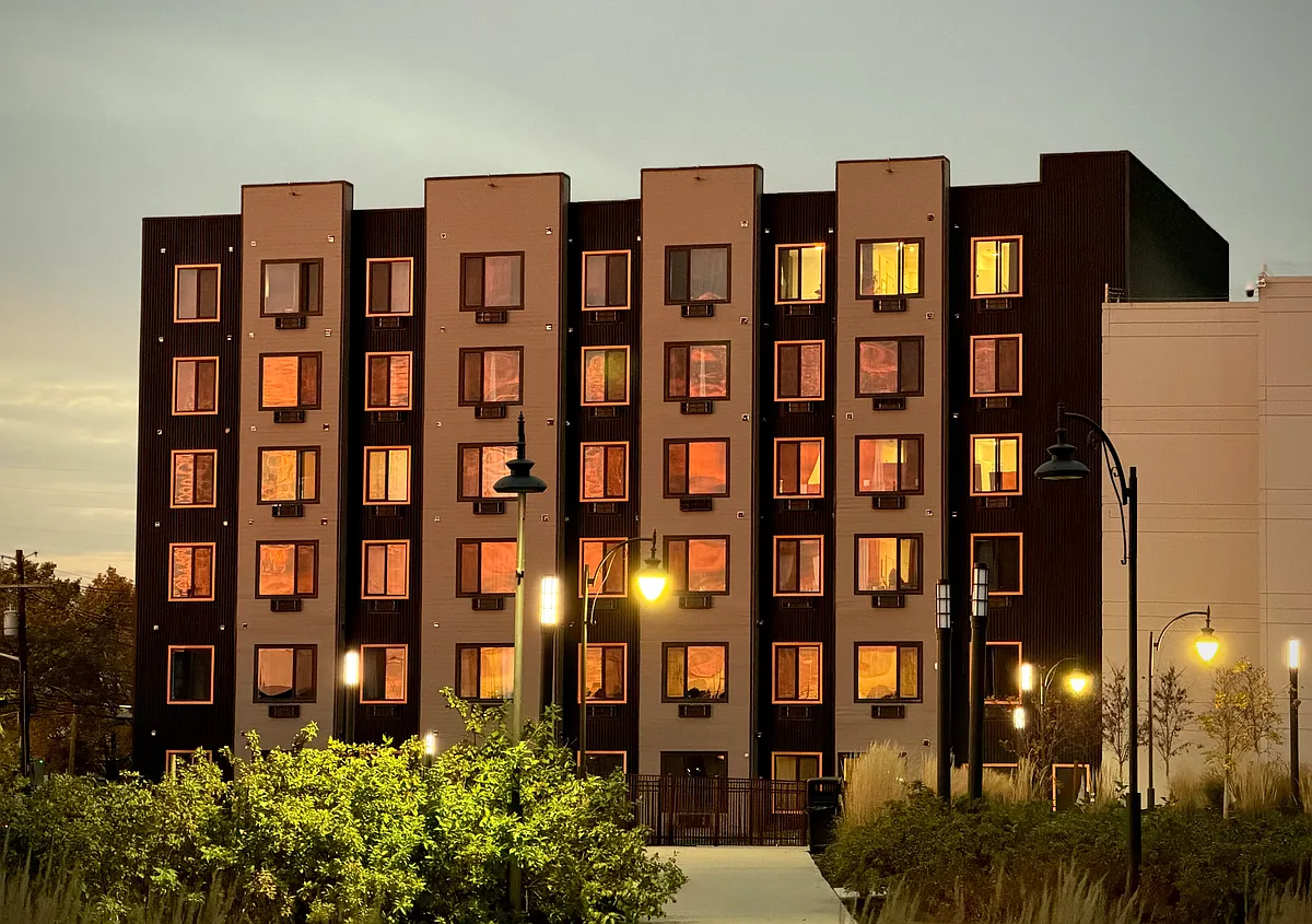 Building Photo - Jersey Walk