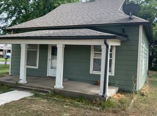 801 W 2nd St, Halstead, KS 67056