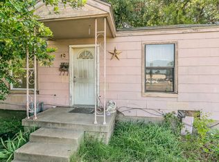 2100 N Riverside Dr, Fort Worth, TX 76111