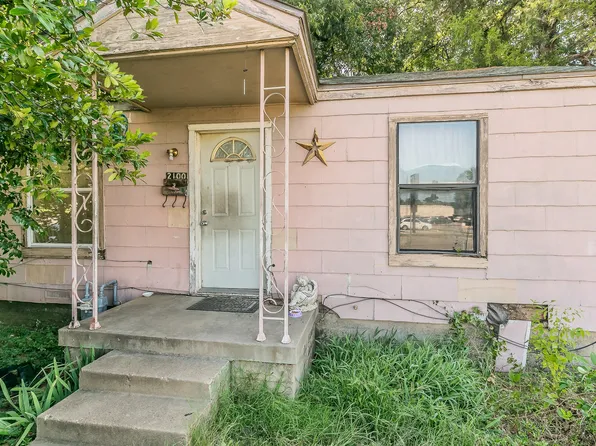 2100 N Riverside Dr, Fort Worth, TX 76111