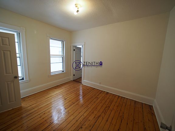 5th image of 25-27 Oakwood St #25B