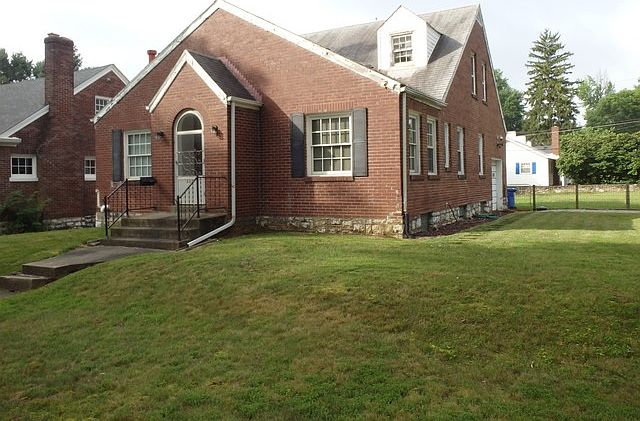 1st image of 640 Cooper Dr