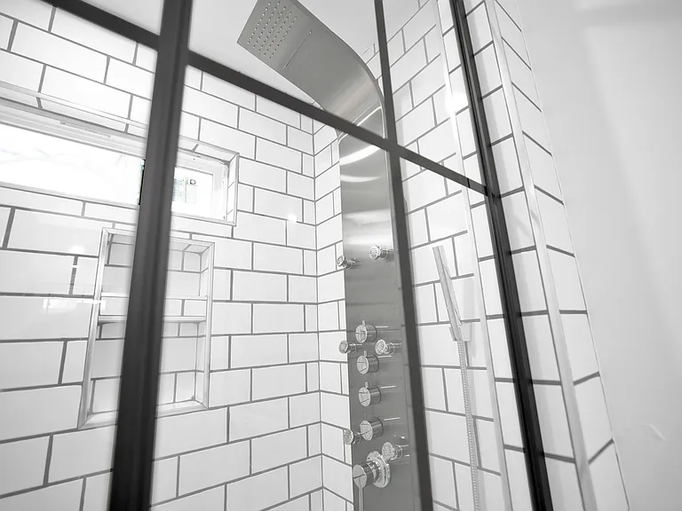 2421 NW 16th St #2 — Photo 9
