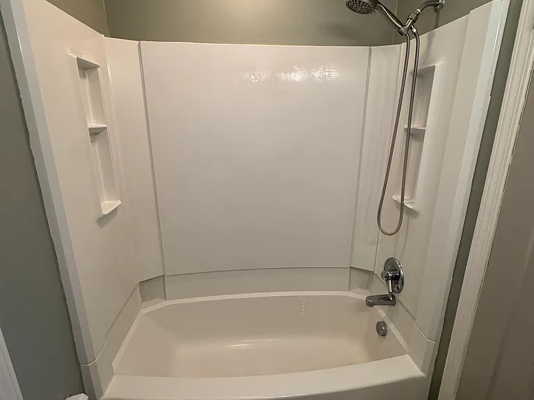 412 Adams Ave — Photo 12
