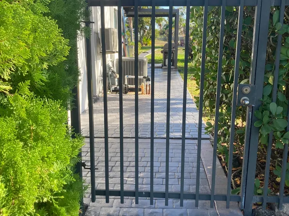 11260 SW 131st St, Miami, FL 33176