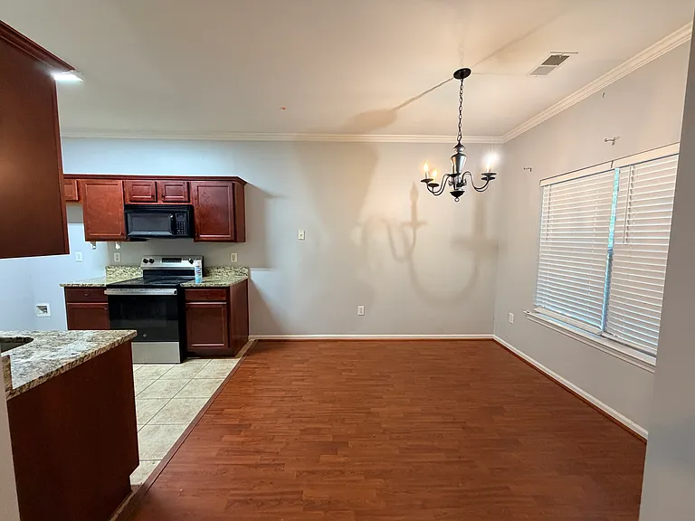 2938 Summit Dr — Photo 21