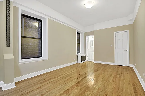 Rented by Cooper & Cooper Real Estate | media 11