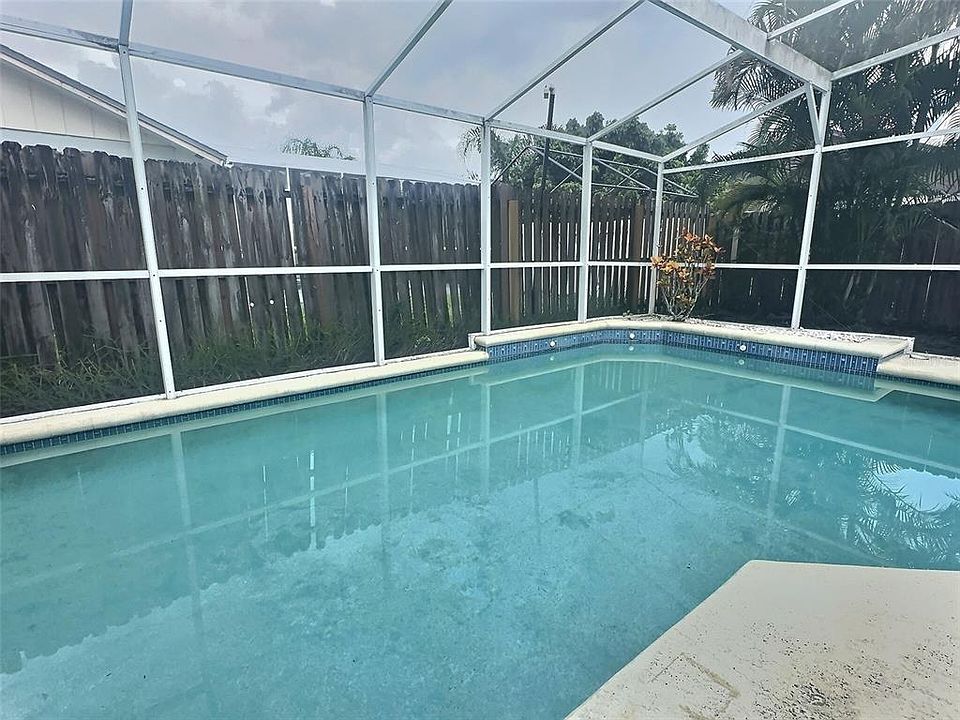 1st image of 3121 Arrow Dr #3121