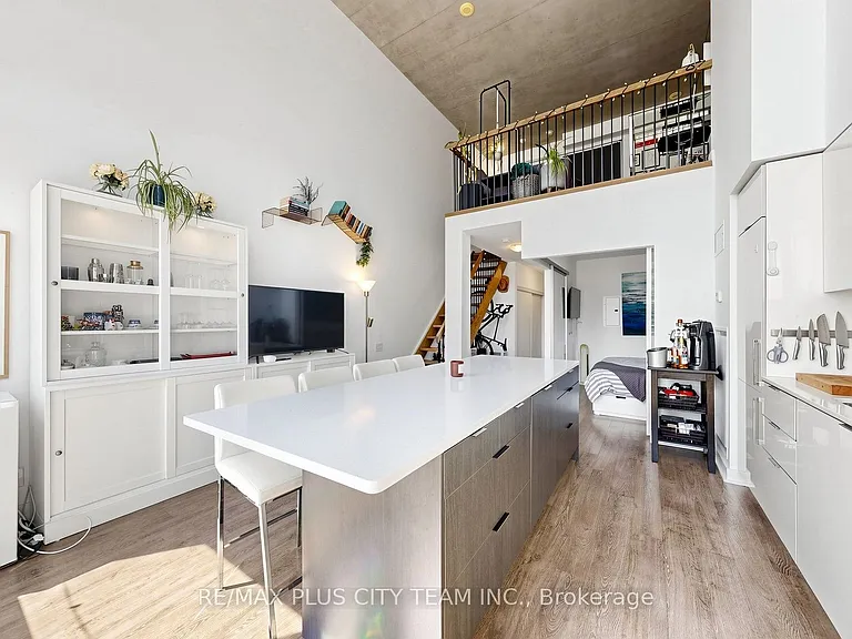 5 Hanna Ave #434 — Photo 7